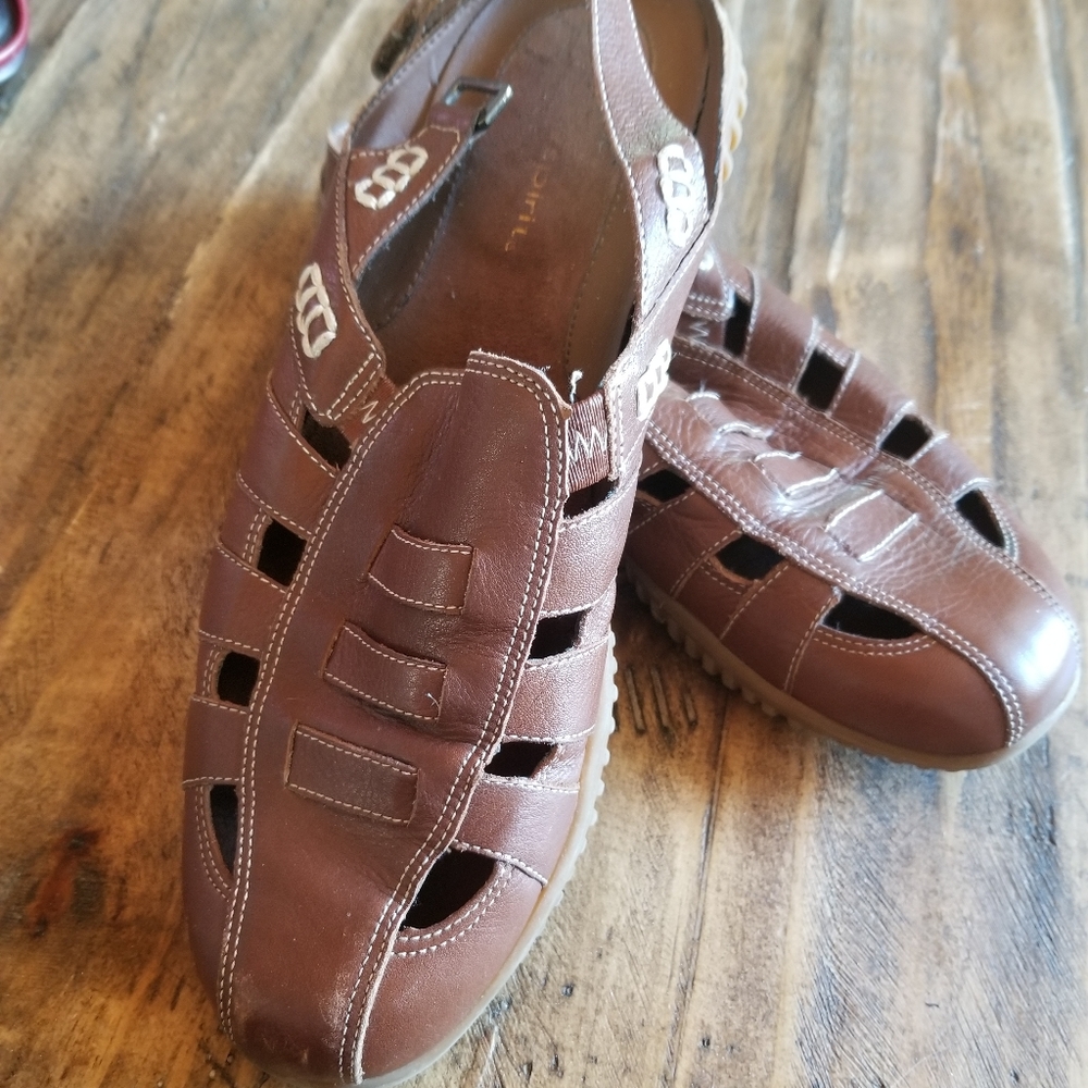 Easy Spirit Brown Leather Sandals
